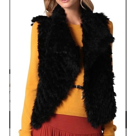 Marc By Marc Jacobs Jackets & Blazers - Marc By Marc Jacobs Black 100% Rabbit Fur Vest